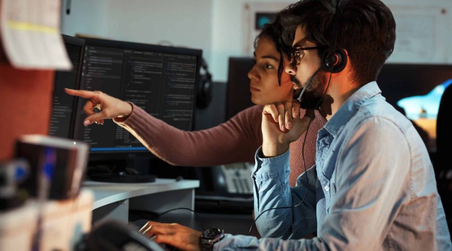 programmers-work-late-at-night-2026-01-08-07-47-03-utc technical support