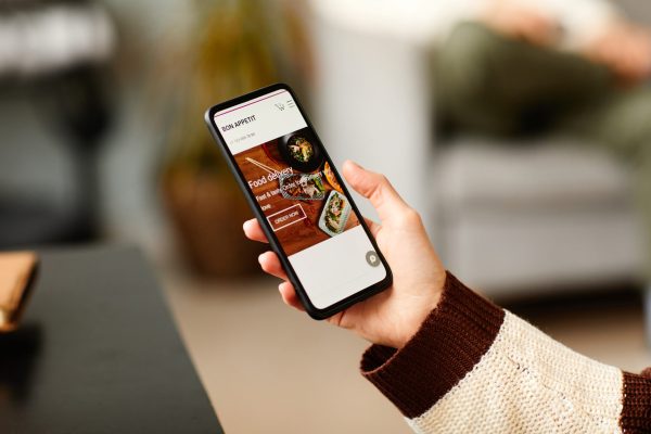 Performance Creative W